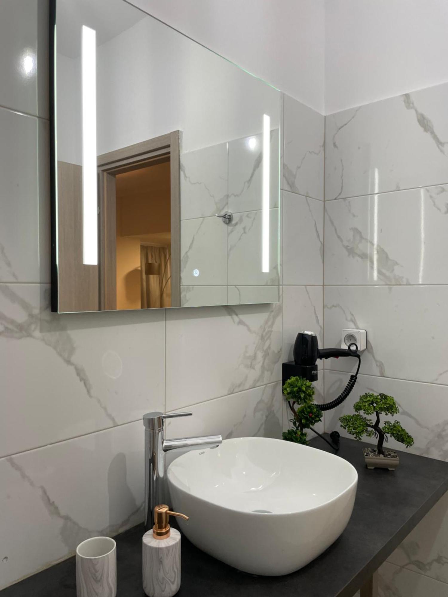 Апартаменты Compass Lofts Афины Экстерьер фото